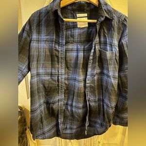 American Eagle women’s button up flannel shirt - size small